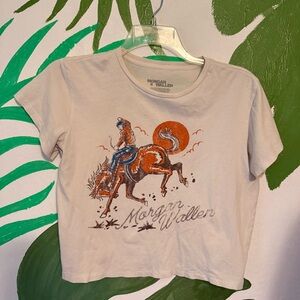Morgan Wallen Concert Cropped Tee Short Sleeve Graphic Tee in Desert Tan